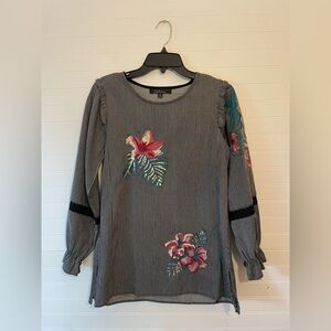 Calessa Floral Embroidered Sequin Striped Long Sleeve Blouse NWT Small